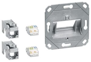 Hager GMKSRJ45C6A2 Anschluss Modul 2x RJ45 Cat.6a f.zentralscheibe UAE 2-fach hfr – Bild 1