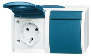 Busch-Jaeger Schuko-Steckdose 2-fach gr/bgn waagerecht 20/2 EW-53 – Bild 1