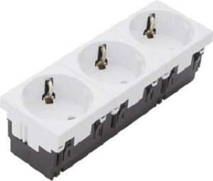 Hager Schuko-Steckdose 3-fach Rastec 45 2-polig reinweiss ESR3339010 – Bild 1