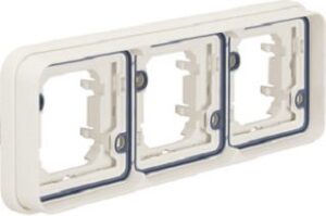 Berker Rahmen 3-fach waagerecht polarweiß 13303502 – Bild 1