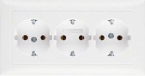 Berker 3-fach-Steckdose SCHUKO mit Abdeckplatte 47661909 – Bild 1